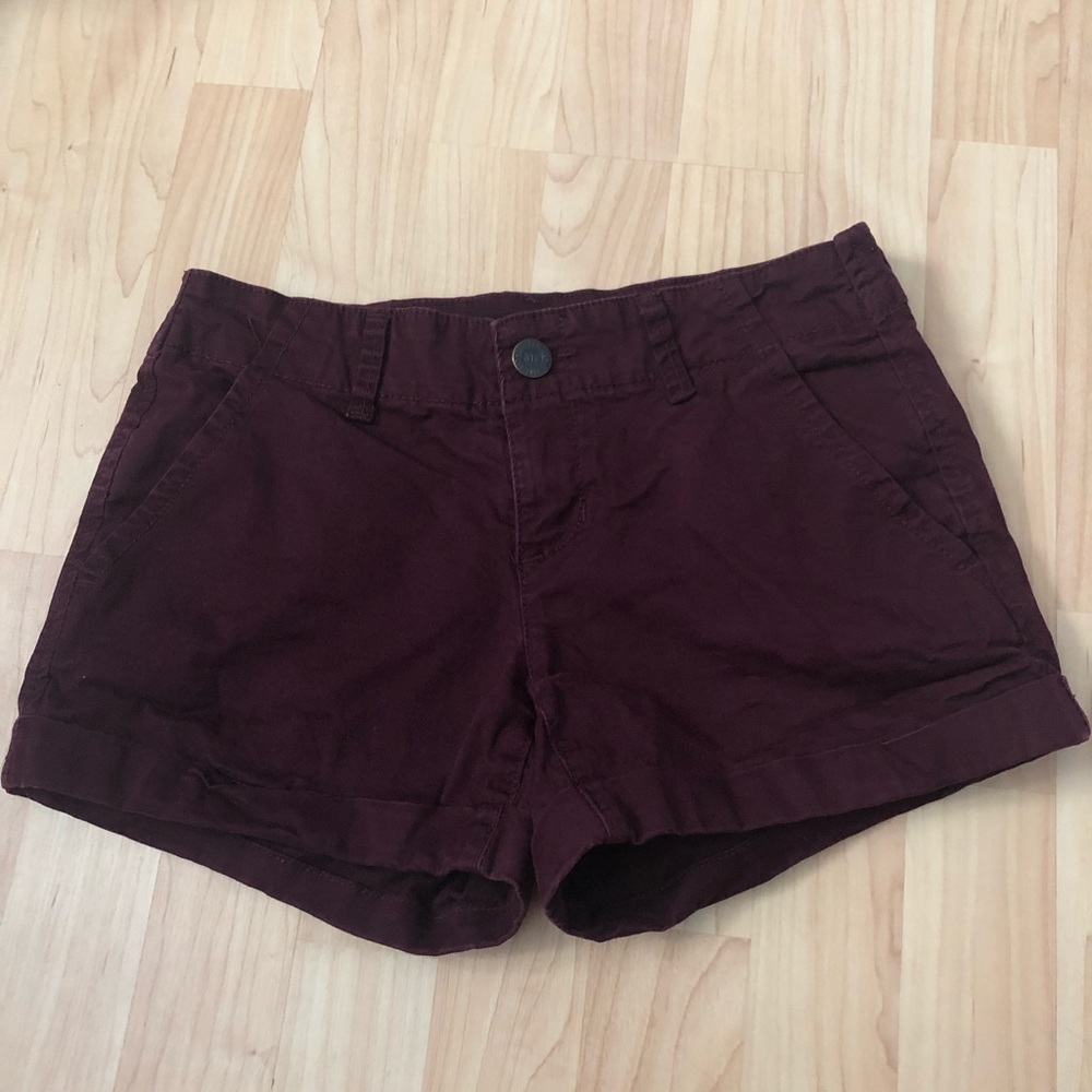 Aeropostal burgundy shorts